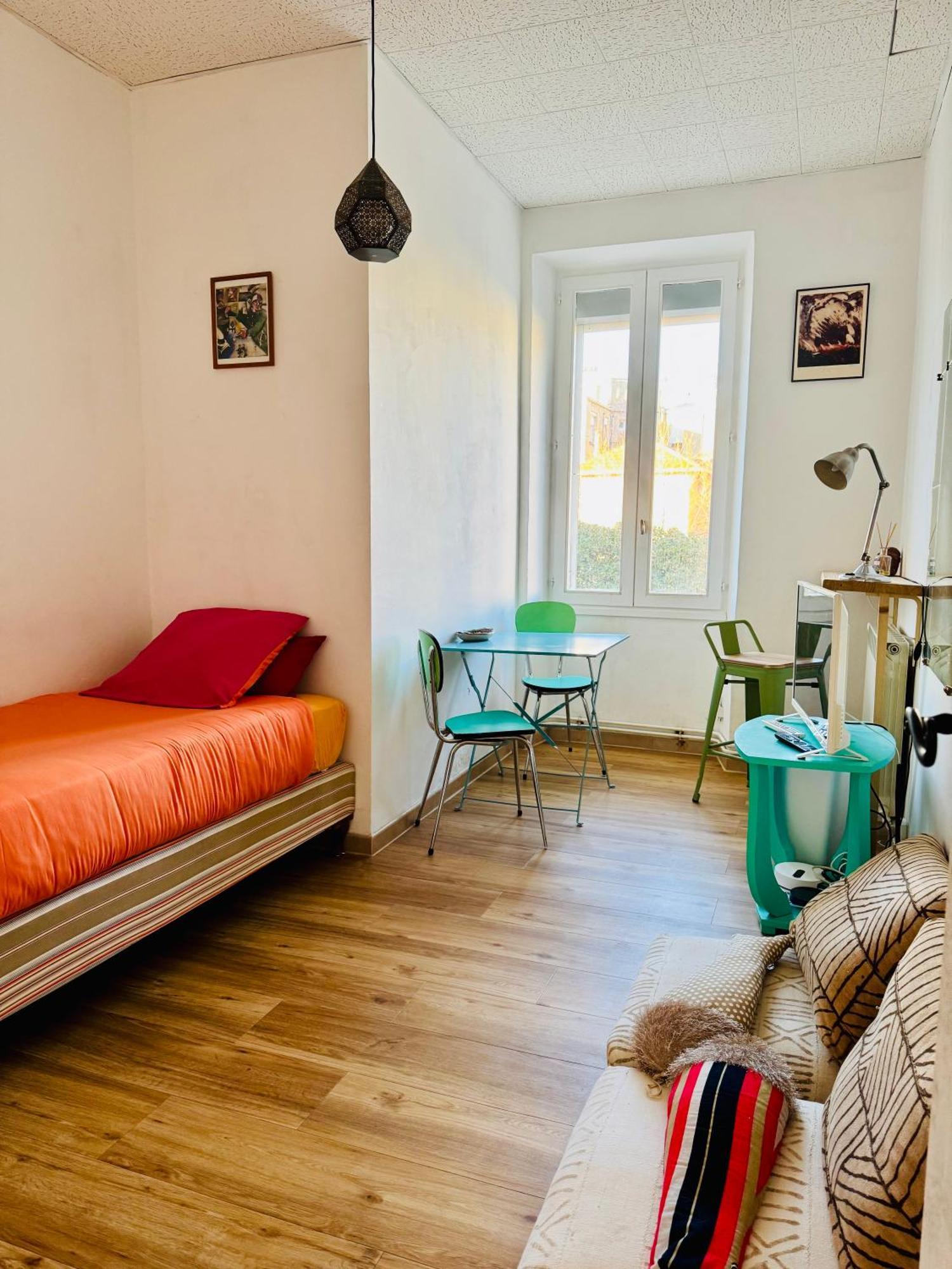 Apartment Authentique T3 Calme Entre Et Calanques Marseille